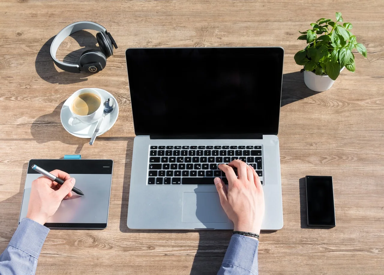 workspace, laptop, technology, desk, table, working, online, connection, notebook, work, keyboard, pc, macbook, screen, home office, office work, office, workplace, web design, apple, monitor, freelancer, online, online, online, online, online, web design